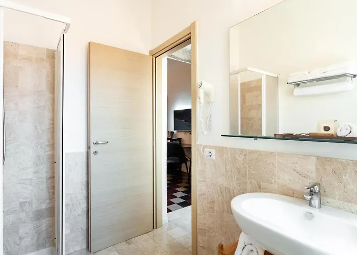 Reef לינה וארוחת בוקר